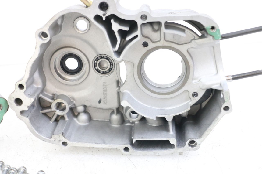 photo de ENGINE CRANKCASE APOLLO RFZ 140 - Alternative angle