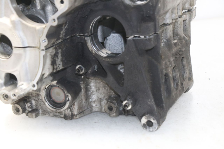 photo de ENGINE CRANKCASE BMW S RR ABS S1000RR 1000 (2009 - 2011) - Product overview