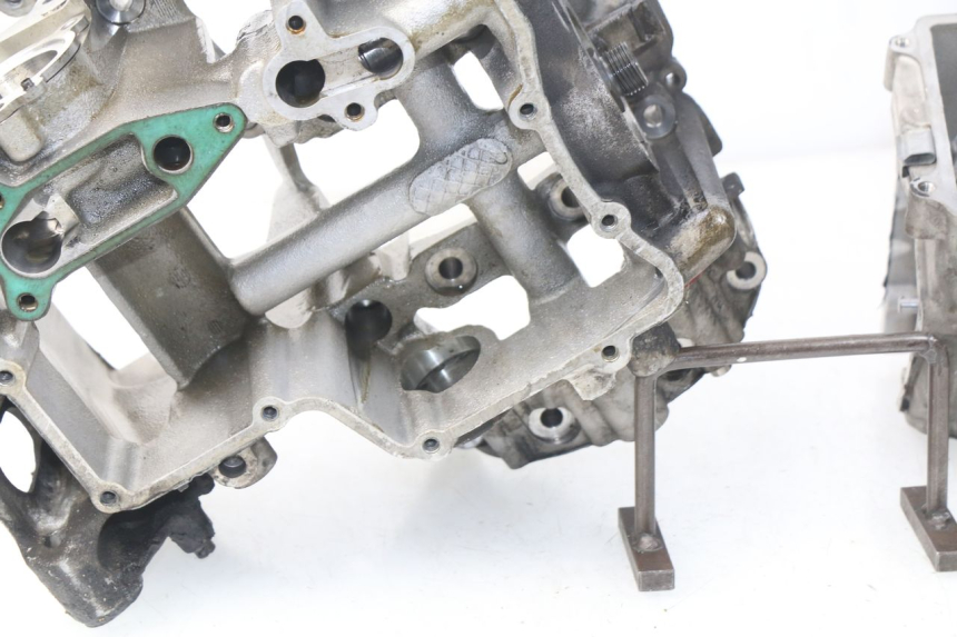 photo de ENGINE CRANKCASE BMW S RR ABS S1000RR 1000 (2009 - 2011) - Markings and original references