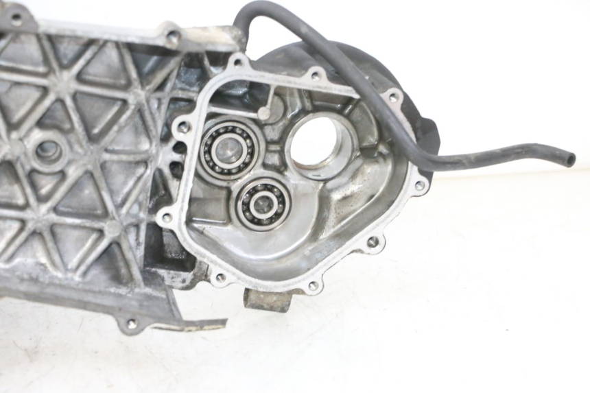 photo de ENGINE BOTTOM CASE DAELIM S1 125 (2007 - 2016) - Markings and original references