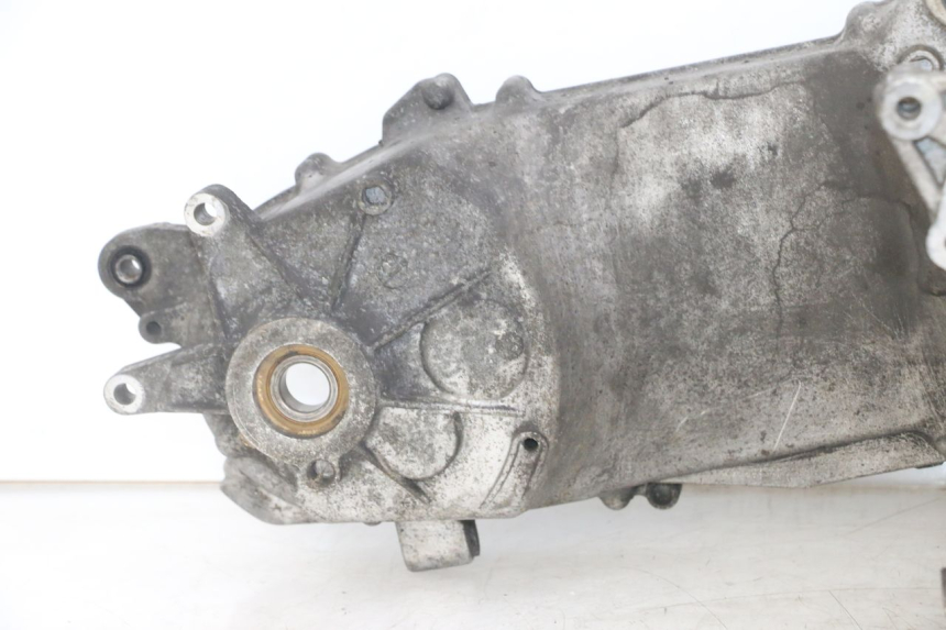photo de ENGINE CRANKCASE PEUGEOT SATELIS 125 (2013 - 2018) - Focus on structure