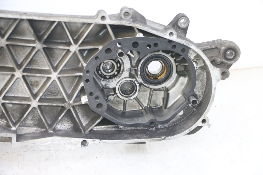 photo de ENGINE CRANKCASE PEUGEOT SATELIS 125 (2013 - 2018) - Markings and original references