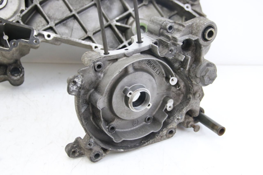 photo de ENGINE LOWER CASING APRILIA SCARABEO 4T 50 (2009 - 2017) - Technical close-up