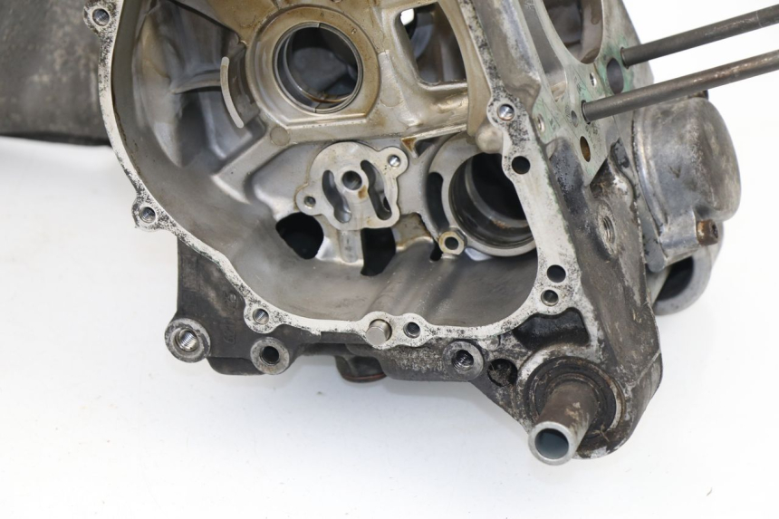 photo de ENGINE CRANKCASE APRILIA SCARABEO GT 125 (1999 - 2007) - Alternative angle