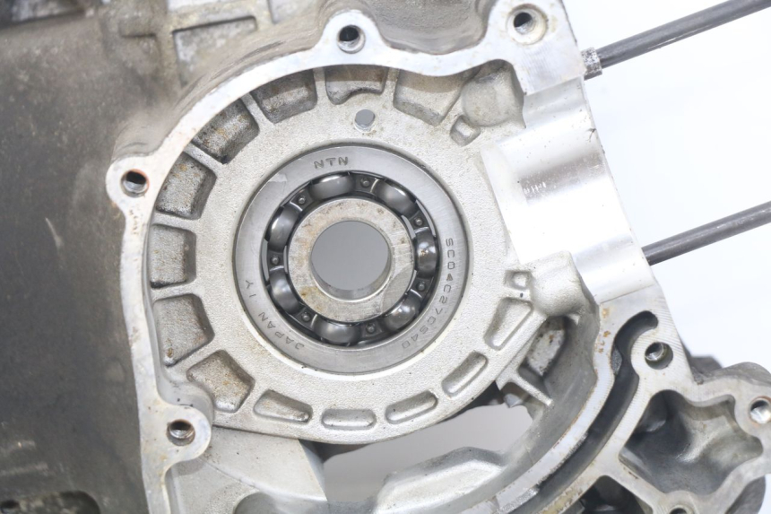 photo de ENGINE LOWER CASING APRILIA SCARABEO 100 (2003 - 2012) - Alternative angle