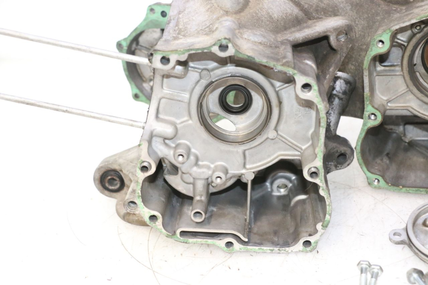 photo de ENGINE CRANKCASE HONDA SCV LEAD 100 (2003 - 2007) - Fixing points details