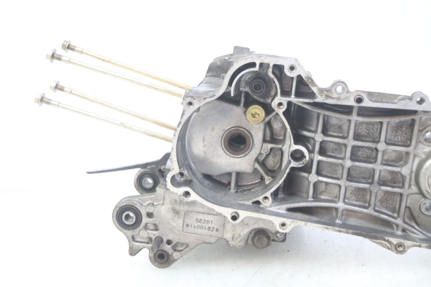 photo de ENGINE BOTTOM CASE KYMCO SENTO 100 (2008 - 2013) - Distinctive features