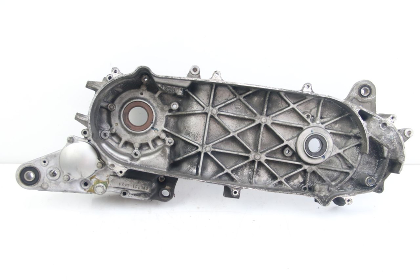 photo de ENGINE LOWER CASING SUZUKI SIXTEEN 125 (2008 - 2010) - Component detail