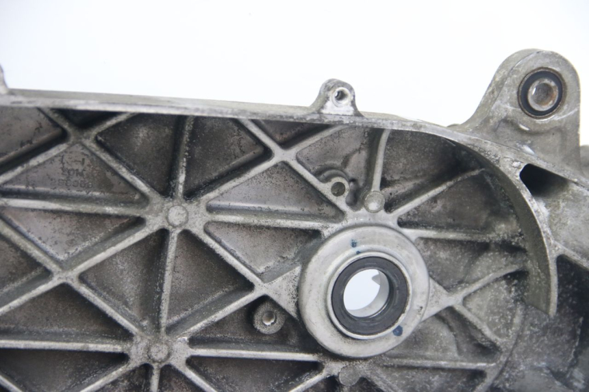 photo de ENGINE LOWER CASING SUZUKI SIXTEEN 125 (2008 - 2010) - Supplementary product photo