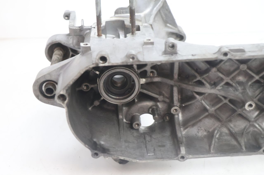 photo de ENGINE CRANKCASE YAMAHA SLIDER 50 (1999 - 2004) - Component detail