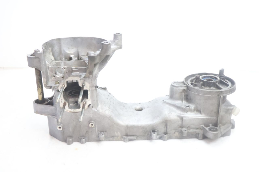 photo de ENGINE CRANKCASE YAMAHA SLIDER 50 (1999 - 2004) - Distinctive features