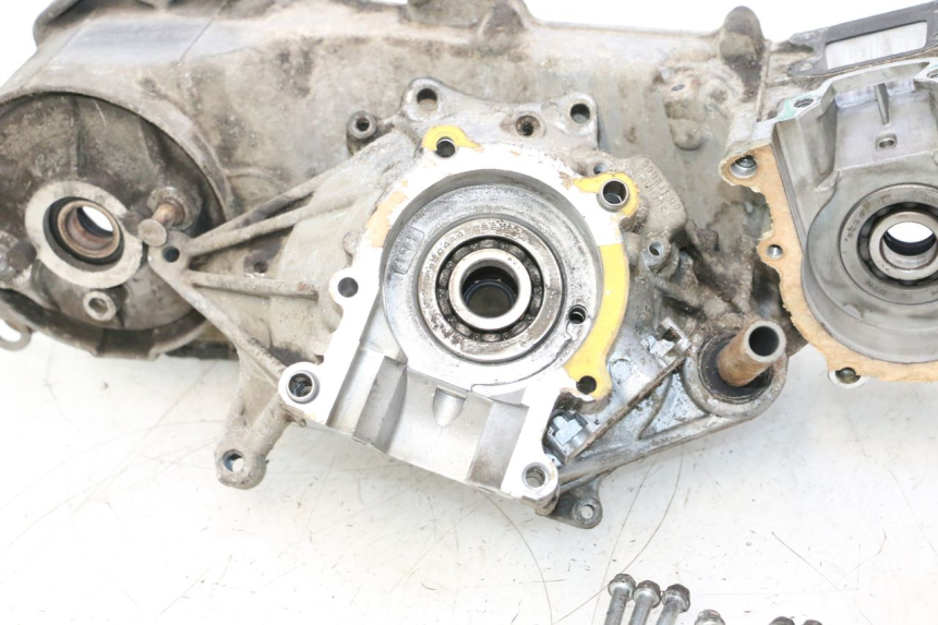 photo de ENGINE LOWER CASING PEUGEOT SPEEDFIGHT LC 50 (1996 - 2002) - Focus on structure