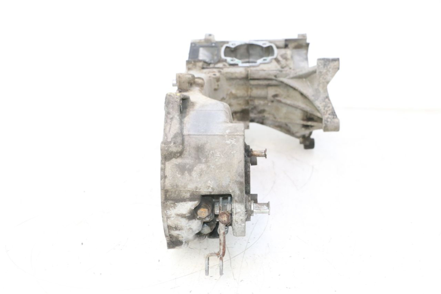 photo de ENGINE LOWER CASING PEUGEOT SPEEDFIGHT LC 50 (1996 - 2002) - Technical close-up