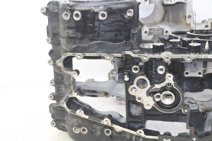 photo de ENGINE LOWER CASING TRIUMPH SPRINT ST 955 (1999 - 2001) - Zoom on usage condition