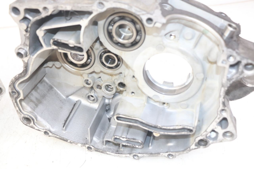 photo de ENGINE LOWER CASING YAMAHA SR 125 (1982 - 2003) - Component zoom