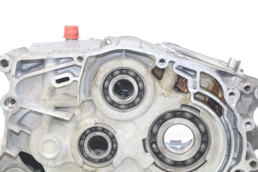 photo de ENGINE LOWER CASING YAMAHA SR 125 (1982 - 2003) - Fixing points details