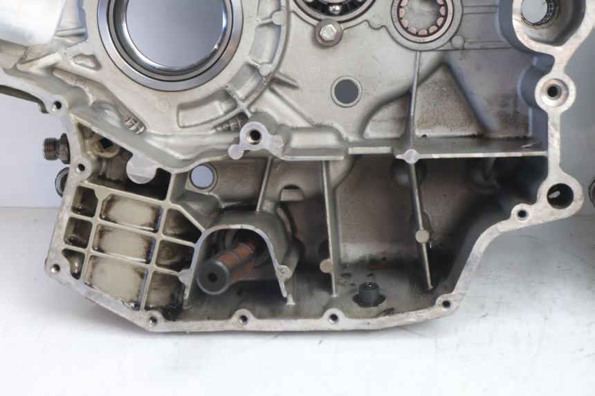 photo de ENGINE CRANKCASE DUCATI SS IE DS CARENEE 1000 (2002 - 2006) - Alternative perspective