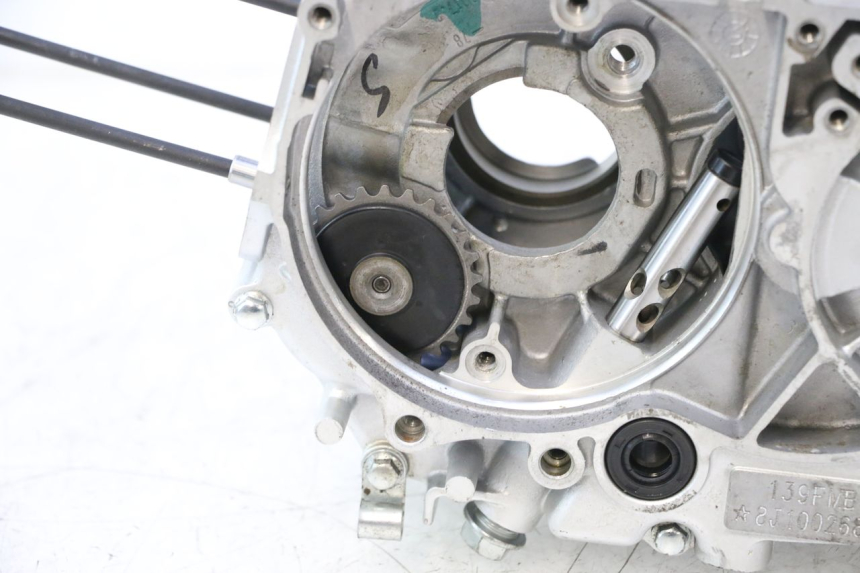 photo de ENGINE CRANKCASE YAMASAKI STREET 50 (2013 - 2018) - Component zoom