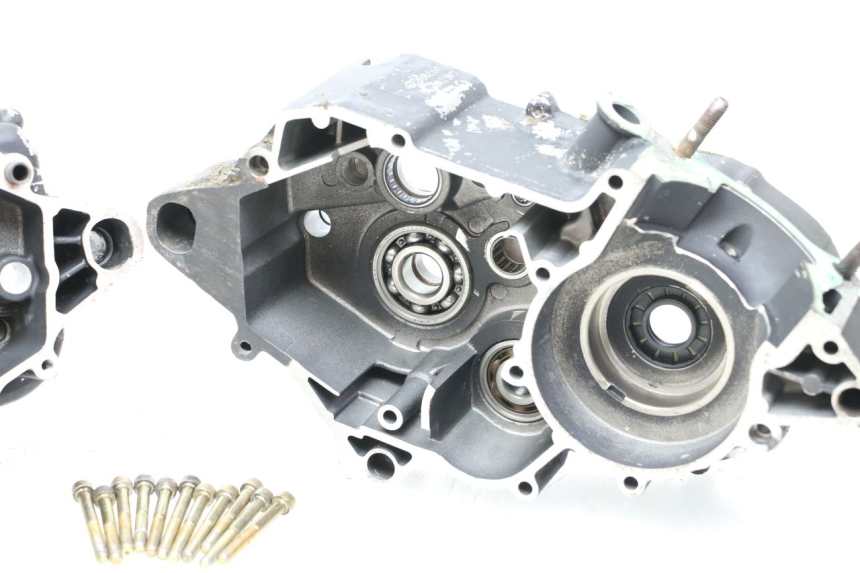 photo de ENGINE CRANKCASE CAGIVA SUPER CITY 125 (1992 - 1997) - Alternative angle