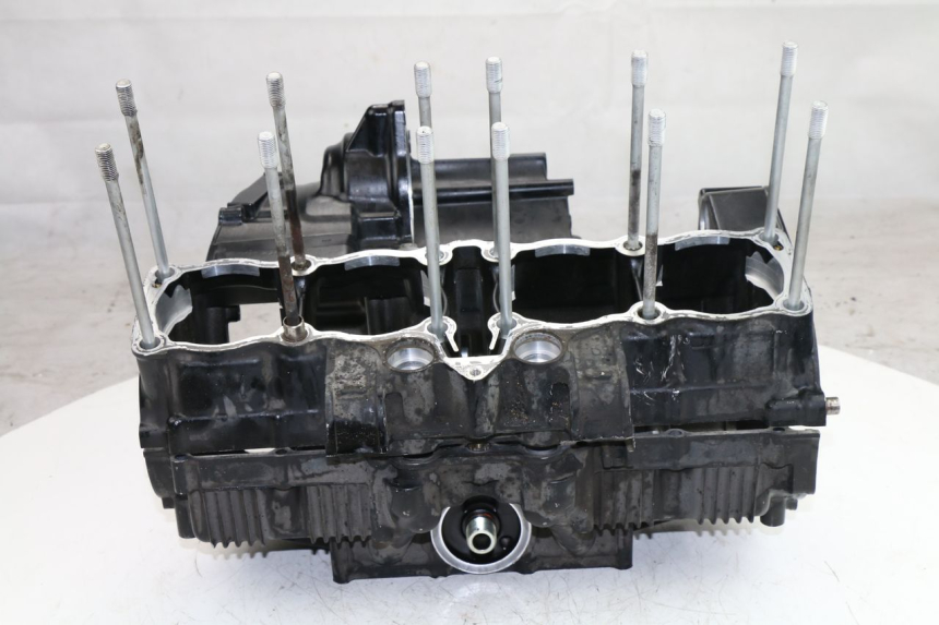 photo de ENGINE CRANKCASE SUZUKI GSF S BANDIT ABS 650 (2005 - 2006) - Detailed visual inspection