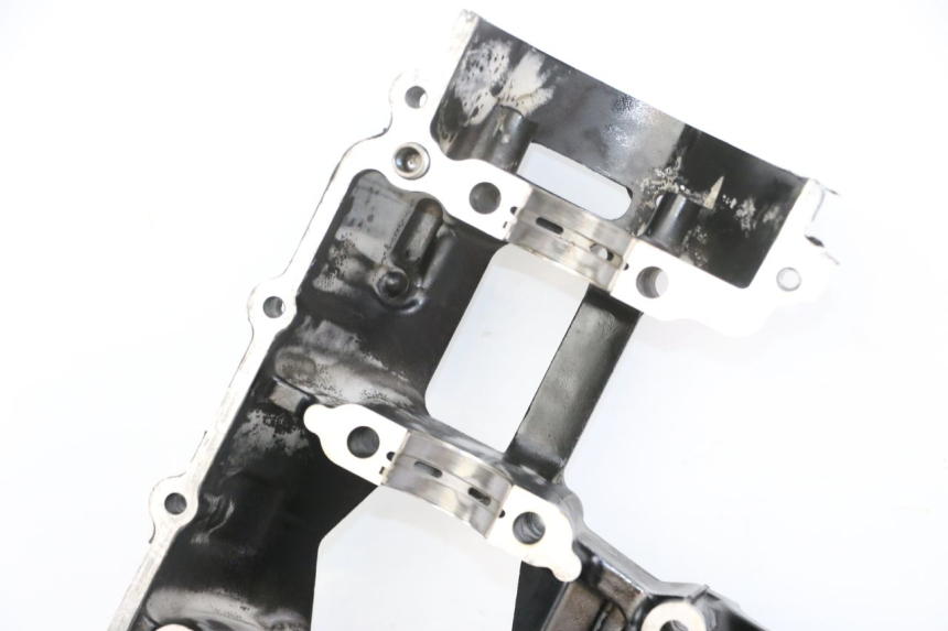 photo de ENGINE CRANKCASE SUZUKI GSR 750 (2011 - 2017) - Alternative perspective