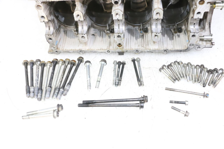 photo de ENGINE CRANKCASE SUZUKI GSR 750 (2011 - 2017) - Focus on structure