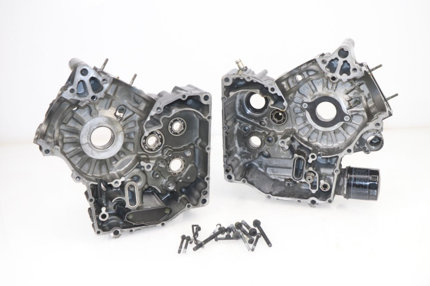 photo de ENGINE CRANKCASE SUZUKI SV S 650 (1999 - 2002) - Component zoom