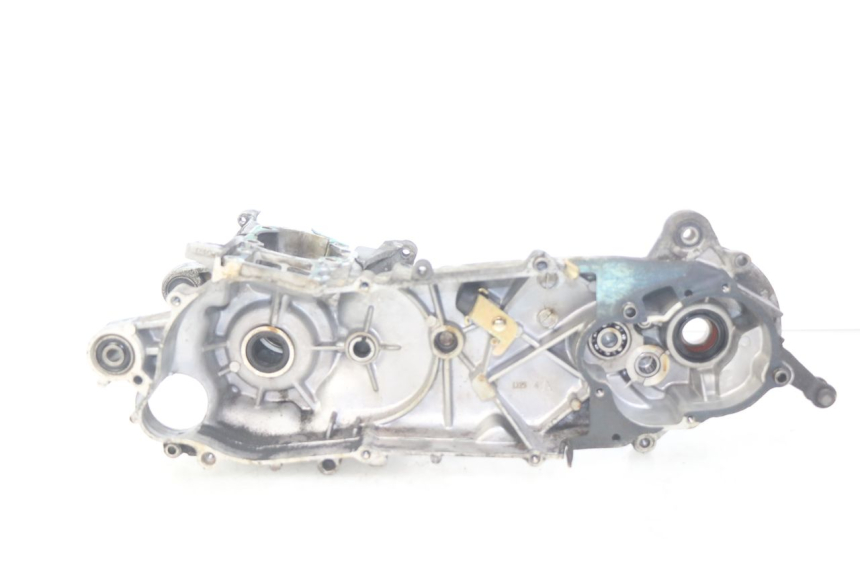 photo de ENGINE LOWER CASING PEUGEOT SV 125 (1991 - 1994) - Main view