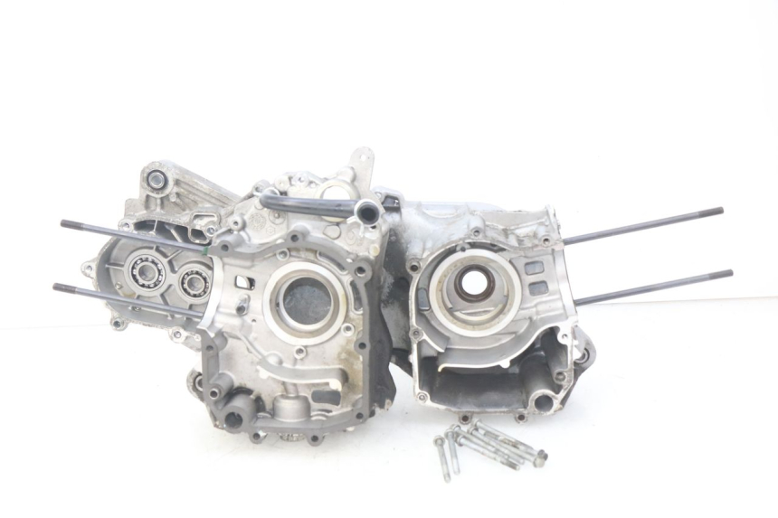 photo de ENGINE BOTTOM CASE APRILIA SXR 50 (2021 - 2023) - Component zoom