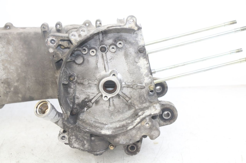 photo de ENGINE LOWER CRANKCASE SYM SYMPHONY 125 (2009 - 2015) - Component zoom