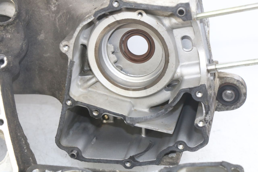 photo de ENGINE LOWER CRANKCASE SYM SYMPHONY 125 (2009 - 2015) - Focus on structure