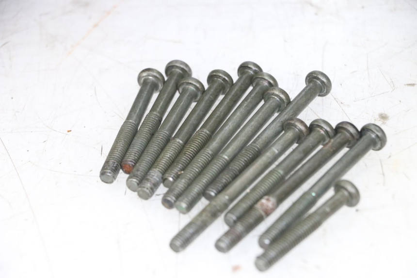 photo de ENGINE LOWER CASING YAMAHA TDR DELTABOX 125 (1997 - 2003) - Distinctive features