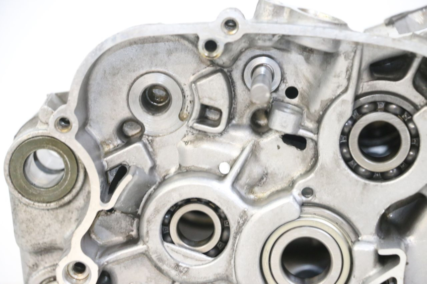 photo de ENGINE LOWER CASING YAMAHA TDR DELTABOX 125 (1997 - 2003) - Fixing points details