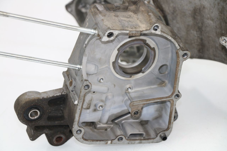 photo de ENGINE CRANKCASE BAOTIAN TRAVEL SPIRIT 50 (2010 - 2012) - Markings and original references