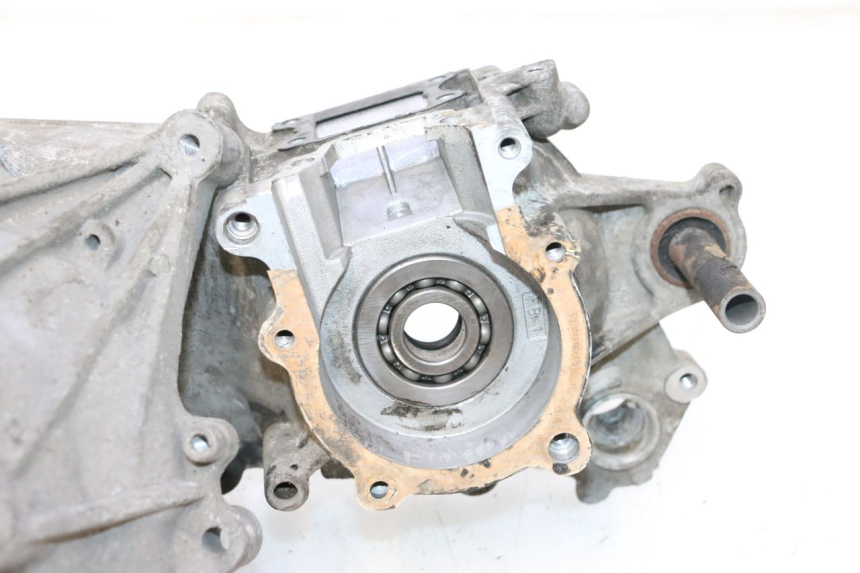 photo de ENGINE CRANKCASE PEUGEOT TREKKER 50 (1995 - 2004) - Alternative angle