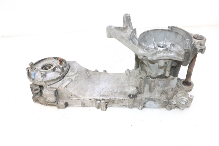 photo de ENGINE CRANKCASE PEUGEOT TREKKER 50 (1995 - 2004) - Alternative perspective