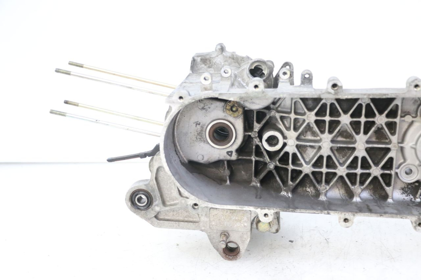 photo de ENGINE LOWER CASING PEUGEOT TWEET 4T 50 (2018 - 2022) - Additional view of the item