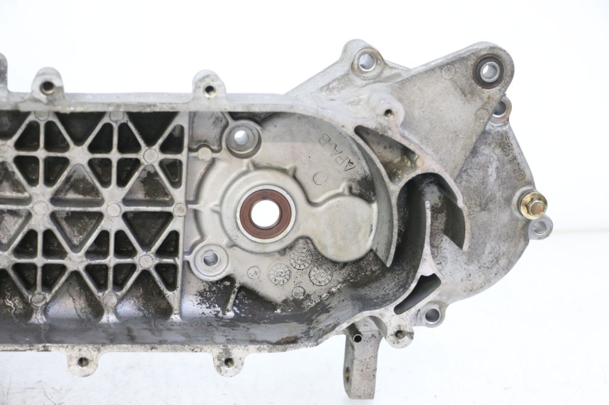 photo de ENGINE LOWER CASING PEUGEOT TWEET 4T 50 (2018 - 2022) - Distinctive features