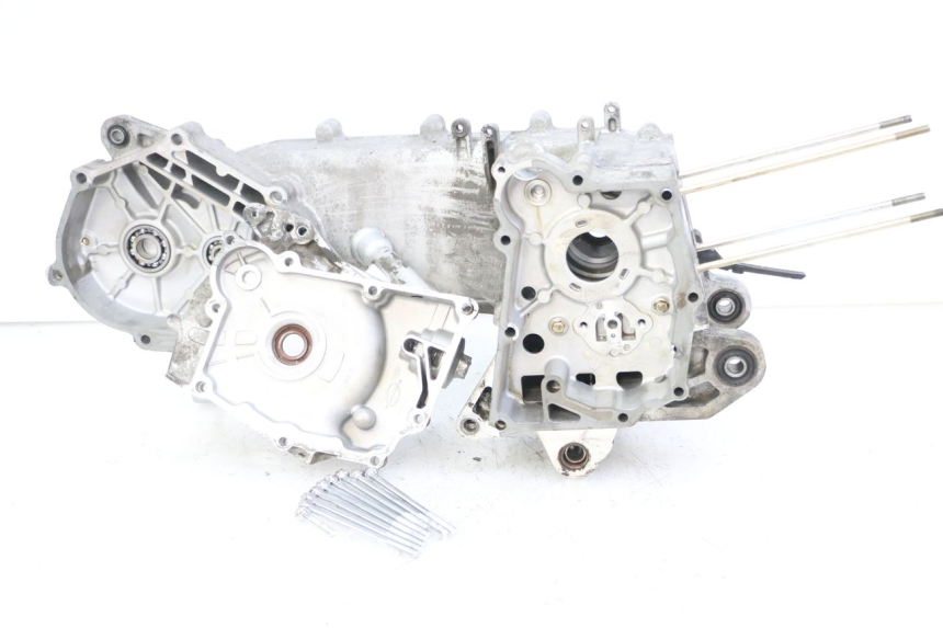 photo de ENGINE LOWER CASING PEUGEOT TWEET 4T 50 (2018 - 2022) - Alternative perspective