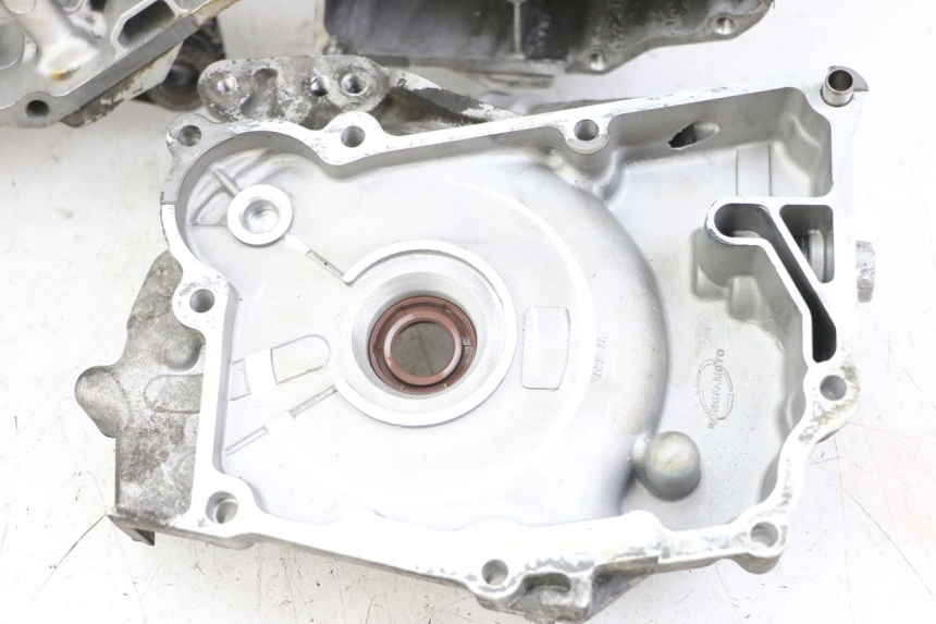 photo de ENGINE LOWER CASING PEUGEOT TWEET 4T 50 (2018 - 2022) - Fixing points details