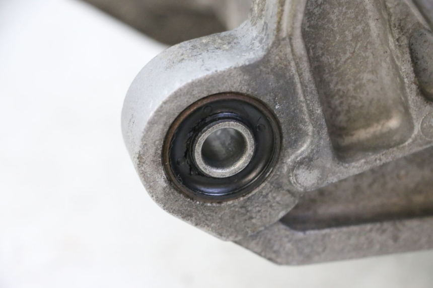 photo de ENGINE LOWER CASING PEUGEOT TWEET 4T 50 (2018 - 2022) - Fixing points details