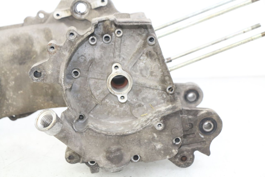 photo de ENGINE LOWER CASING PEUGEOT V-CLIC VCLIC 50 (2007 - 2013) - Supplementary product photo