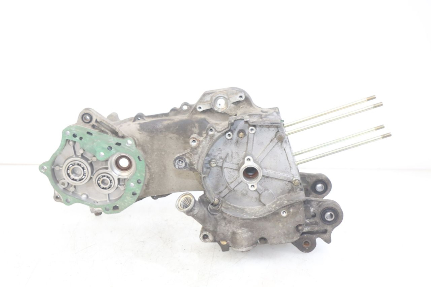 photo de ENGINE LOWER CASING PEUGEOT V-CLIC VCLIC 50 (2007 - 2013) - Fixing points details