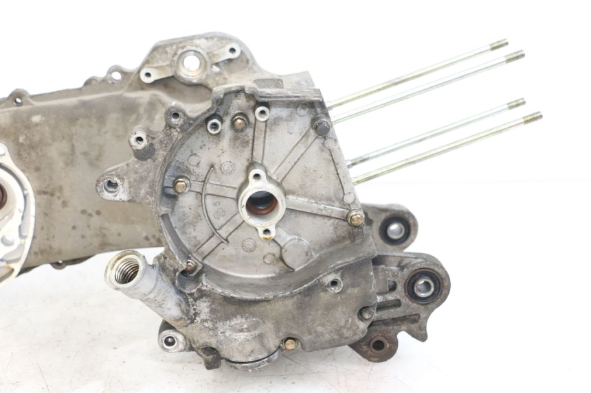 photo de ENGINE LOWER CASING PEUGEOT V-CLIC VCLIC 50 (2007 - 2013) - Product overview