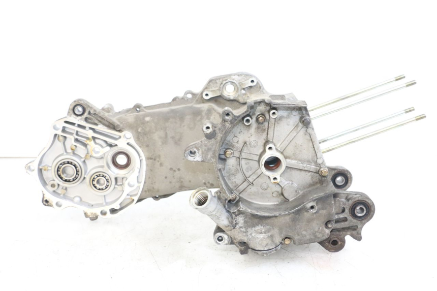 photo de ENGINE LOWER CASING PEUGEOT V-CLIC VCLIC 50 (2007 - 2013) - Surface and material condition