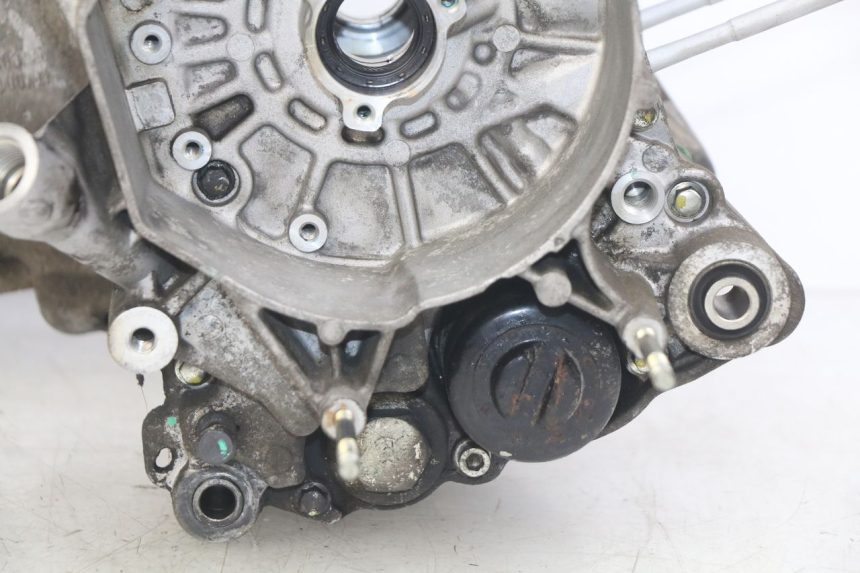 photo de ENGINE LOWER CRANKCASE PIAGGIO VESPA GTS IGET ABS 125 (2017 - 2023) - High-resolution close-up