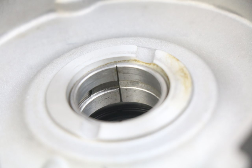 photo de ENGINE LOWER CRANKCASE PIAGGIO VESPA GTS IGET ABS 125 (2017 - 2023) - Main view