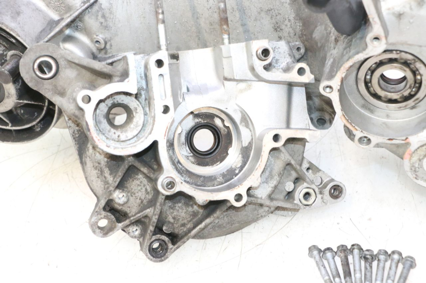 photo de ENGINE CRANKCASE PIAGGIO VESPA PRIMAVERA 2T 50 (2013 - 2018) - Component detail