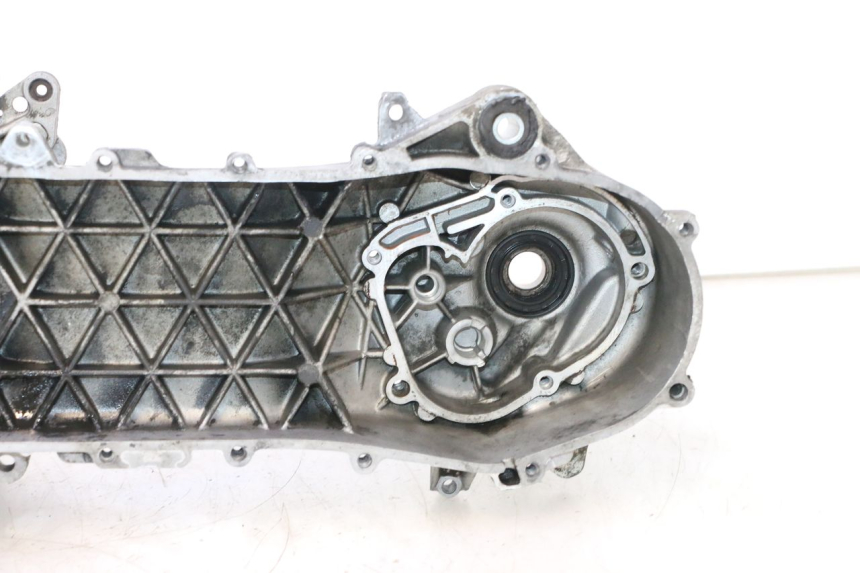 photo de ENGINE CRANKCASE PIAGGIO VESPA PRIMAVERA 2T 50 (2013 - 2018) - Distinctive features