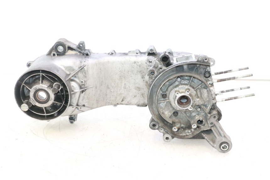 photo de ENGINE CRANKCASE PIAGGIO VESPA PRIMAVERA 2T 50 (2013 - 2018) - Focus on structure